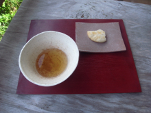 熱いお茶とお煎餅がグーでした!
